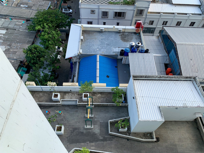 Exterior & Views, Warm and Minimalist 2BR at Northland Ancol Apartment By Travelio, North Jakarta