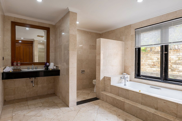 Bathroom 5, Jimbarwana Hotel, Jembrana