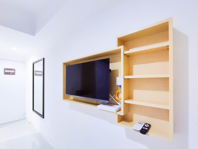 Bathroom 2, Cozy Studio at 9th Floor Paltrow City Apartment By Travelio, Semarang