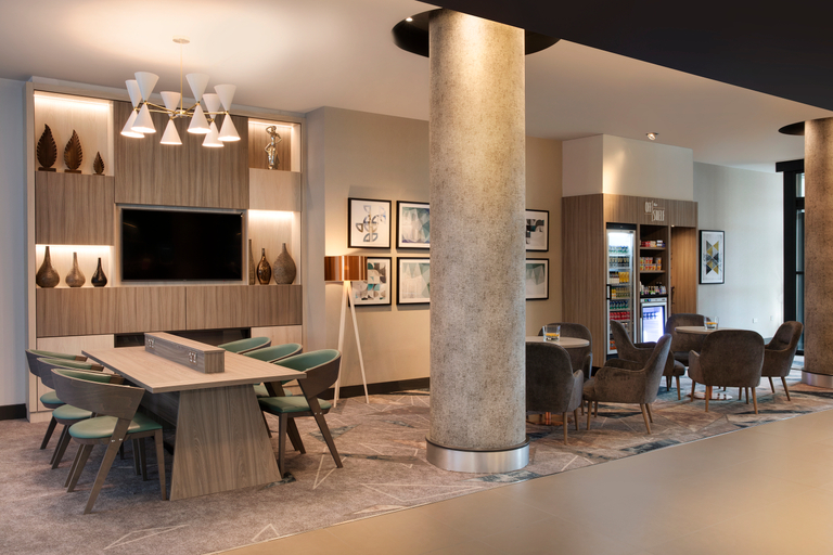 Public Area 3, Leonardo Hotel London Watford, Hertfordshire