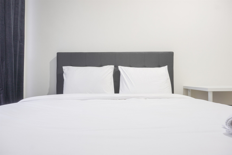 Bedroom 3, Fancy and Comfort 1BR at Gold Coast Apartment By Travelio, North Jakarta