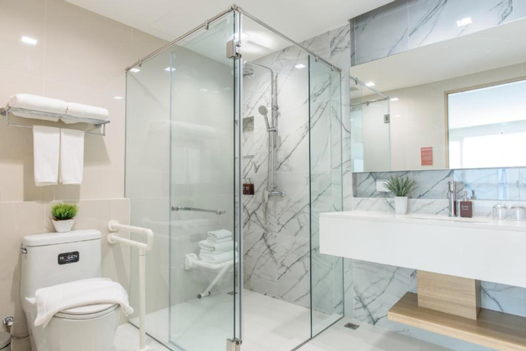 Bathroom 17