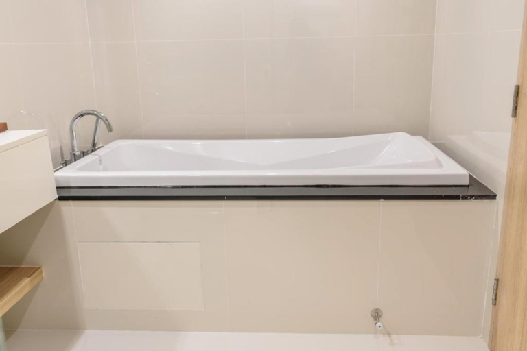 Bathroom 7