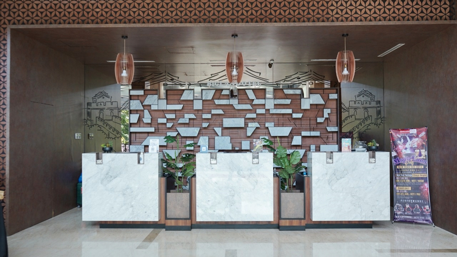 Exterior & Views 1, Bigland Hotel & Convention Sentul, Bogor