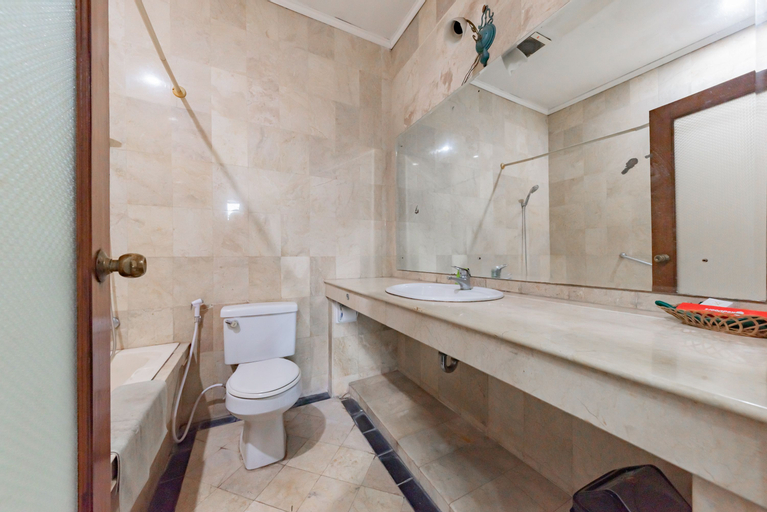 Bedroom 4, Urbanview De Ethnic Hotel Bandung by RedDoorz, Bandung
