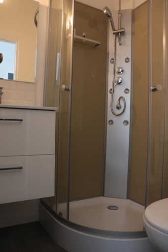 Bathroom 4, LocationTame, Nord