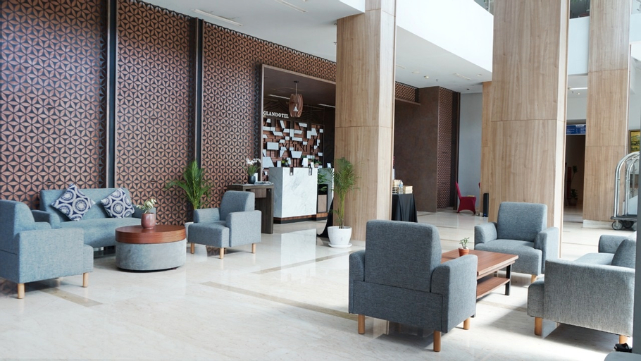 Public Area 24