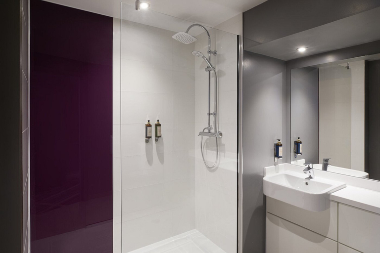 Bathroom 4, Premier Inn Exmouth Seafront, Devon