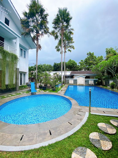 Sport & Beauty 2, Villa Bogor 4BR with Private Pool, Bogor