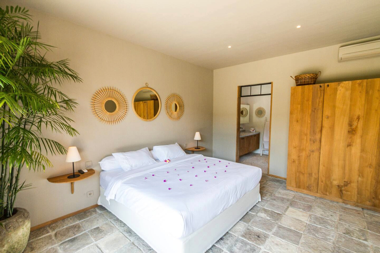 Bedroom 3, Villa Nehal - Luxury 5BR Villa with 20m Pool, Badung