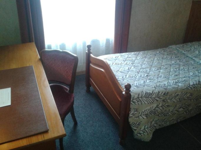 Bedroom 5, Logis Hostellerie De L'etoile, Bas-Rhin
