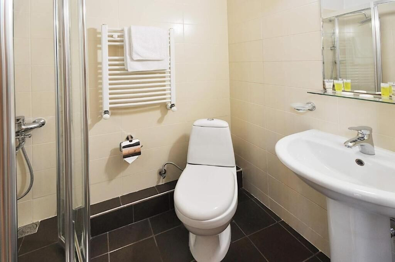 Bathroom 4, Meidan Inn, Tbilisi