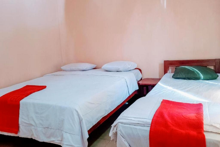 Bedroom 2, EXPRESS O 91929 Daniel Lodge Moni Kelimutu At Desa Wisata Koanara, Ende