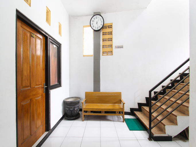 Others, SPOT ON 91935 Hellena Guesthouse, Demak
