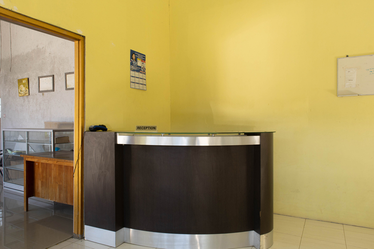 Public Area 5, OYO 1359 Evergreen Homestay, Kupang