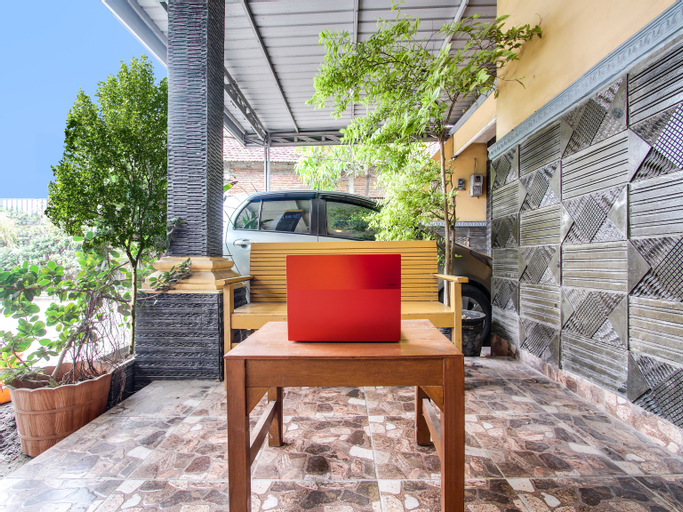 Public Area 3, SPOT ON 91935 Hellena Guesthouse, Demak