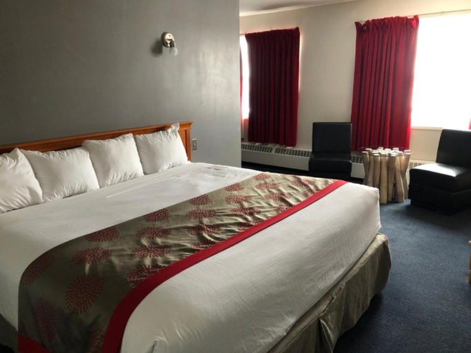 Bedroom 4, South Hill Lodge, Division No. 15