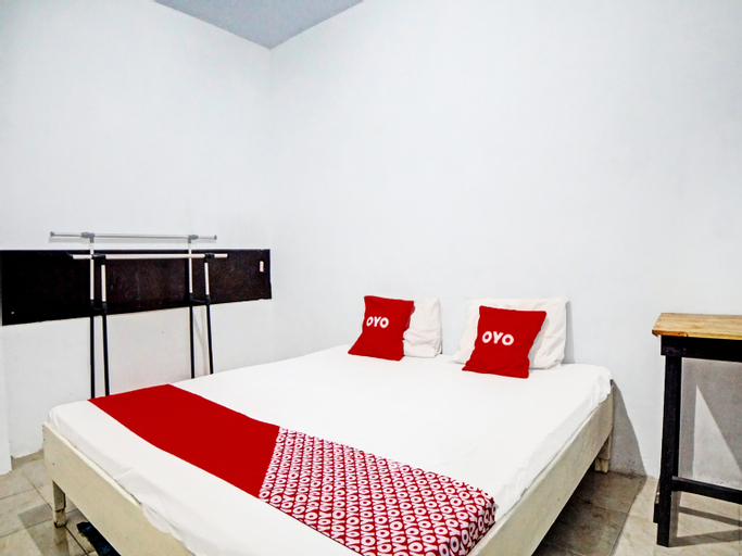Bedroom 1, OYO 91959 La Khansa Homestay Syariah, Medan