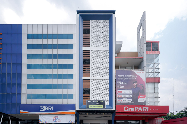Exterior & Views 2, Urbanview Hotel Syariah De Umbrella Ciputat, South Tangerang