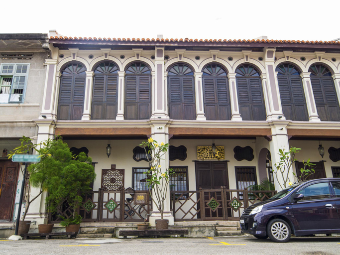 Exterior 1