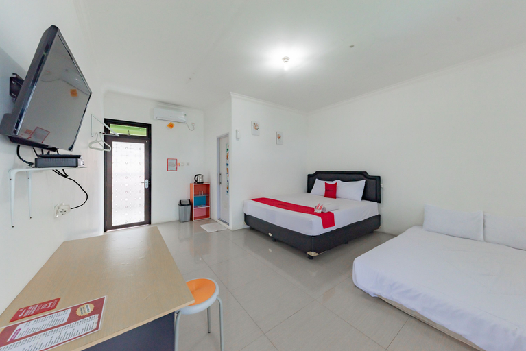 Bedroom 13