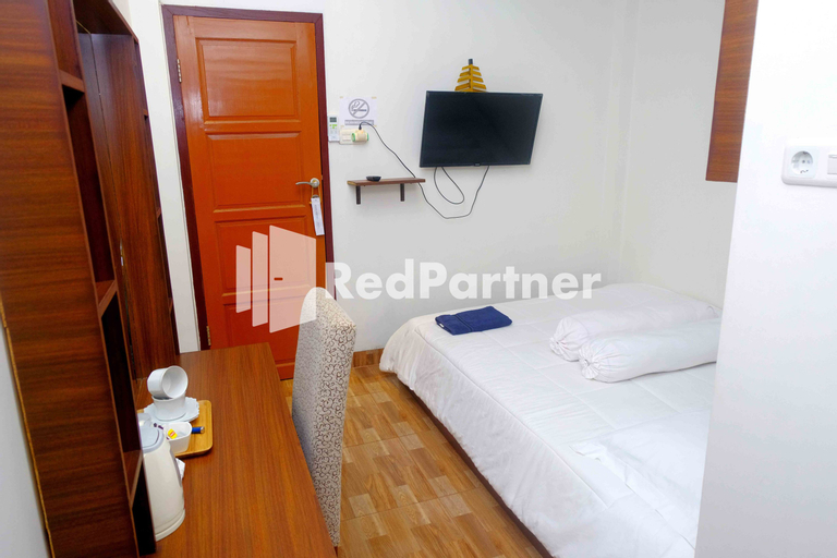 Bedroom 3, Guest House Bibong Makassar RedPartner, Maros