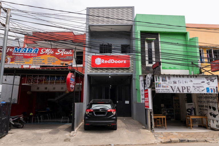 Exterior & Views, RedDoorz near RS Sari Asih Cipondoh, Tangerang