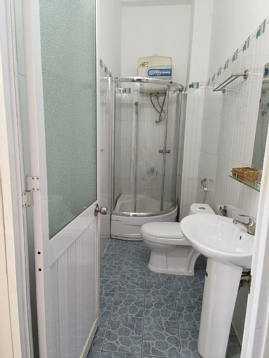Bathroom 4