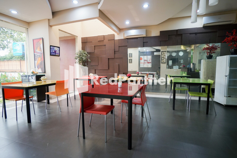 Food & Drinks 4, Tirta Mansion Lippo Karawaci Mitra RedDoorz, Tangerang