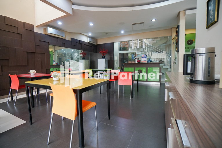 Food & Drinks 5, Tirta Mansion Lippo Karawaci Mitra RedDoorz, Tangerang