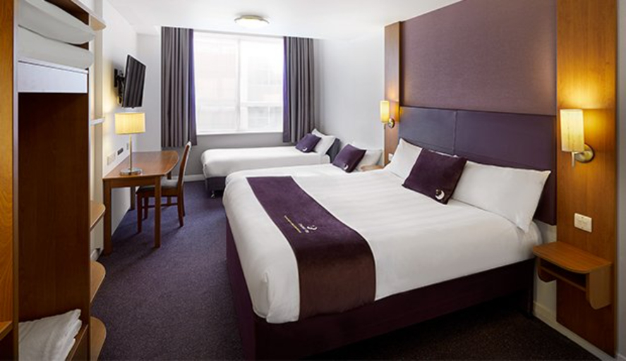 Bedroom 2, Premier Inn Guildford North - A3, Surrey
