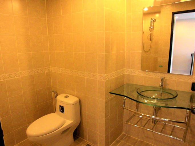 Bathroom 2, Park Lane Resort Jomtien, Pattaya