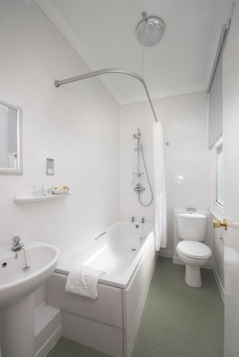 Bathroom 4, The New Southlands Hotel, North Yorkshire