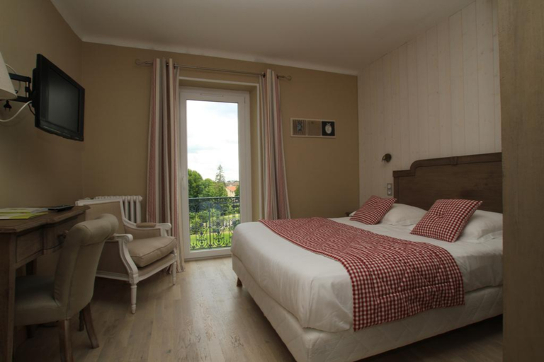 Bedroom 2, Logis Hotel Beau Site, Haute-Saône