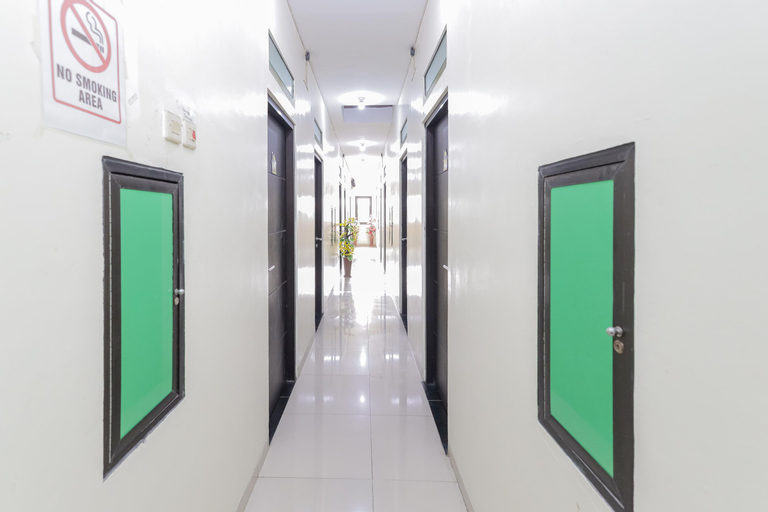 Public Area 3, RedDoorz @ K23 Rungkut Madya, Surabaya