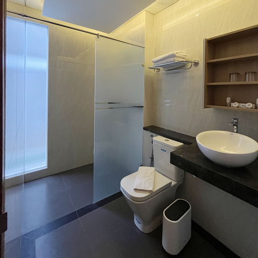 Bathroom 11