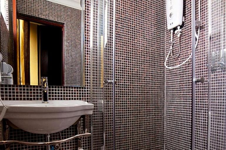 Bathroom 4, Valenza Hotel, Kuala Lumpur