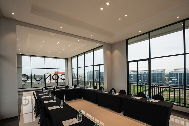 Business Facilities, Conjioo Hotel Jakarta Managed by MHM, Tangerang