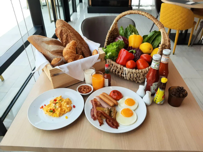 Food & Drinks 6