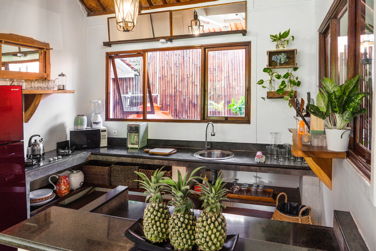 Dining Room 10