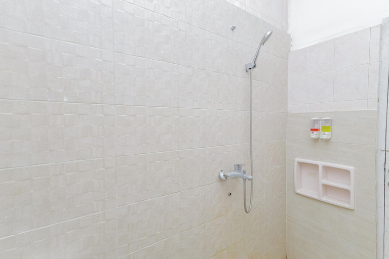 Bathroom 9