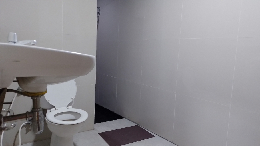Bathroom 4, Omah Pugeran Arsanta, Dekat Taman Sari Yogyakarta, Yogyakarta