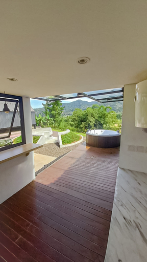 LOT449 Glass House - Others
