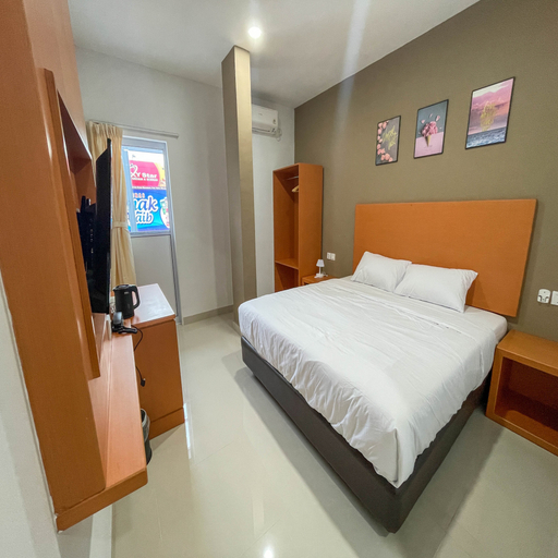HJ Inn Room Type - Deluxe King - Balcony