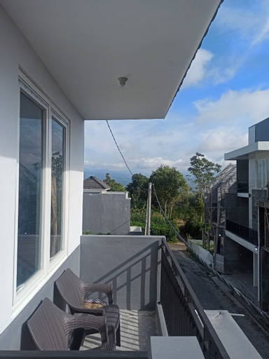 Exterior & Views 22