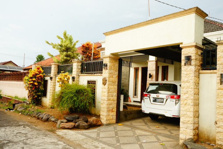 Exterior & Views 2, Mojopahit Residence Jember (permanently closed), Jember