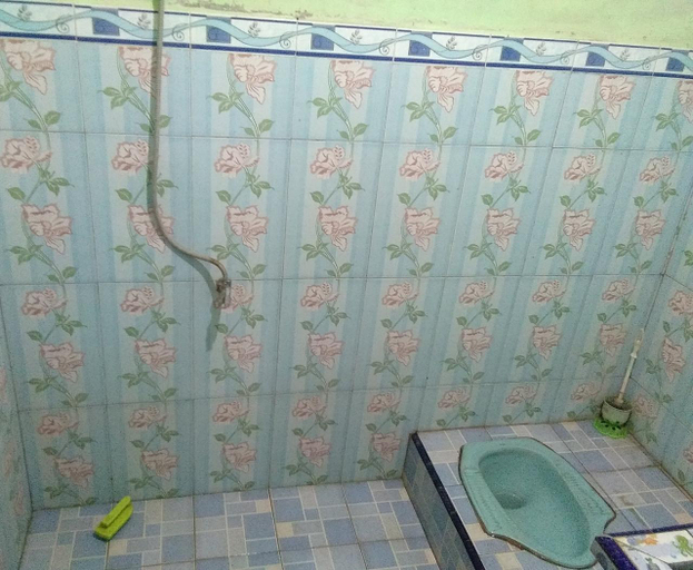 Bathroom 4, G Land Backpacker, Banyuwangi