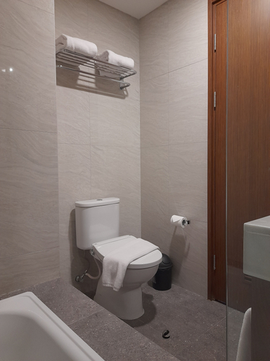 Bathroom 5, Kawana Golf Hotel & Residence, Cikarang