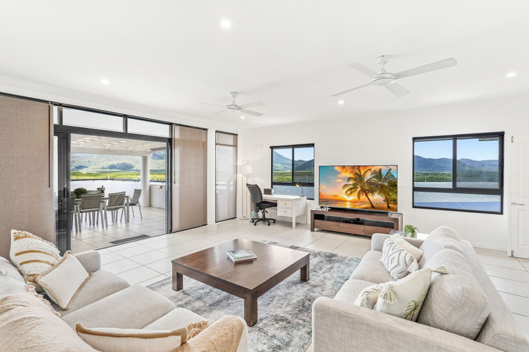 Others 1, Belle Escapes Luxury Penthouse with Ocean Views, Cairns