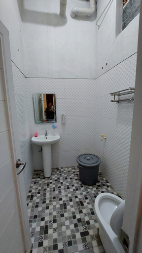 Bedroom 5, Teras Luhur Villa & Cafe dengan Pemandangan Gunung dan Pesawahan, Bandung